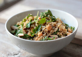 Rucola Kikkererwt Salade Met Quinoa